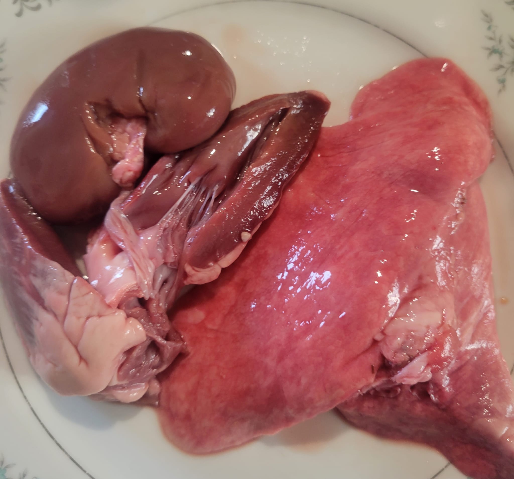 Goat kidney, heart and lungs